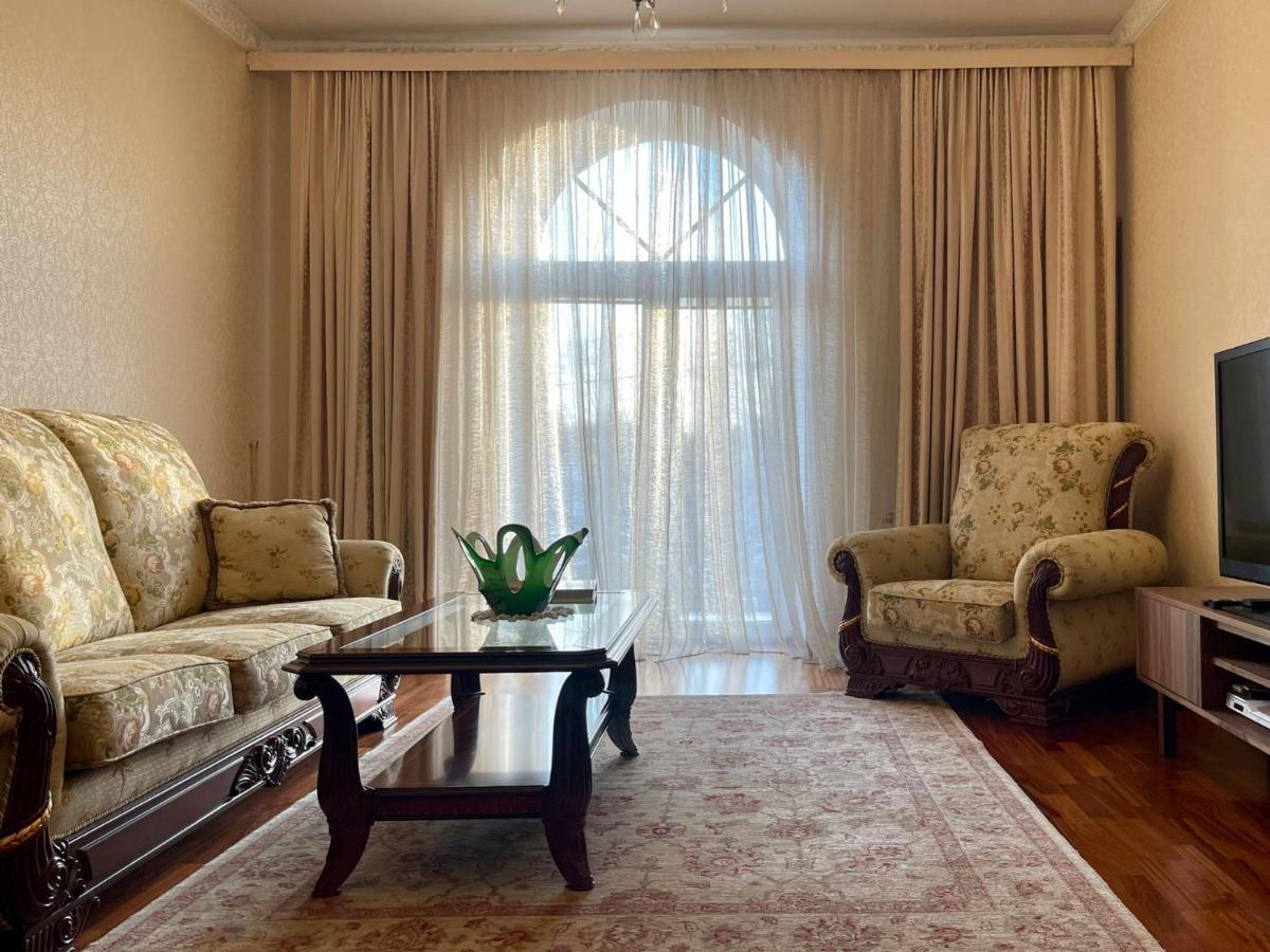 Classy Apartment In Good Neighbourhood Riga Exterior photo
