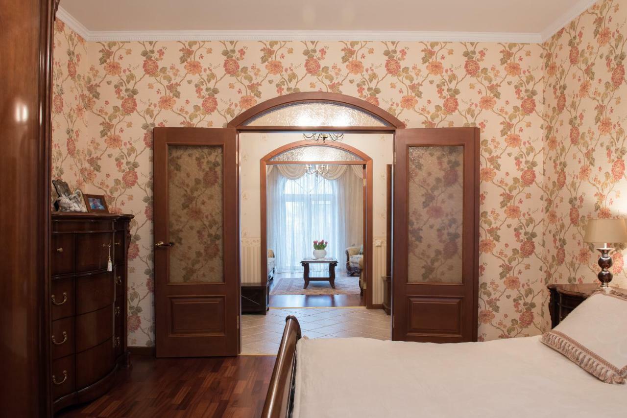 Classy Apartment In Good Neighbourhood Riga Exterior photo