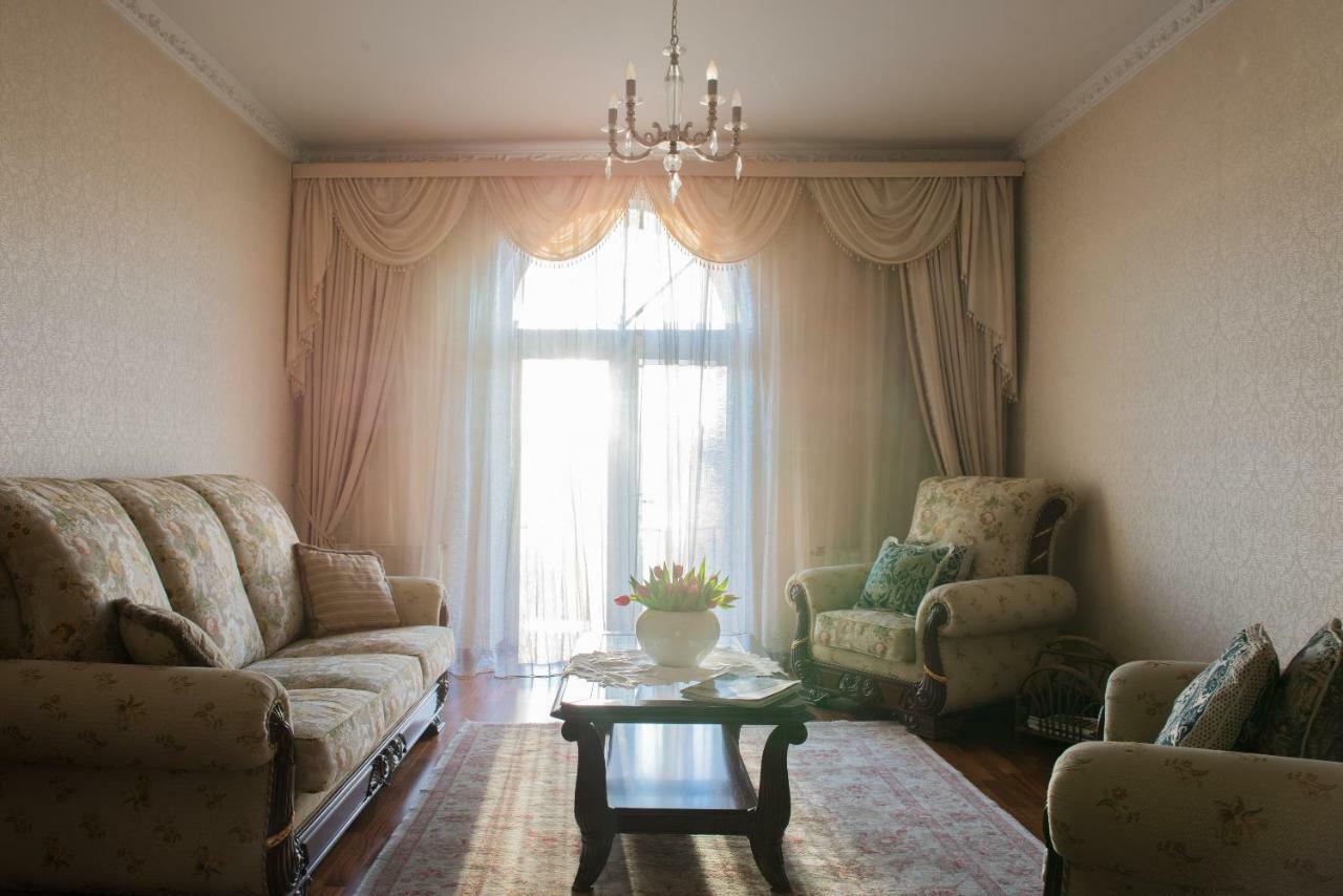 Classy Apartment In Good Neighbourhood Riga Exterior photo